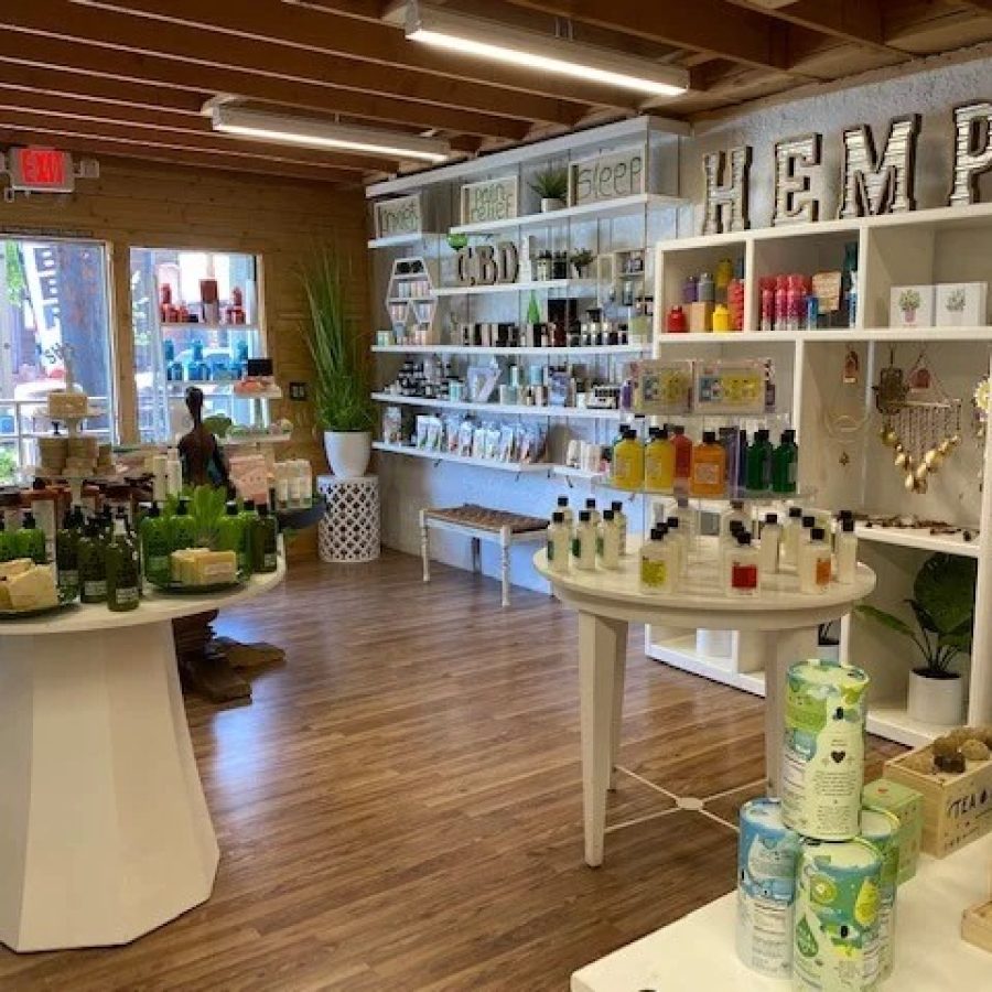 imgi_48_inside store 3_1649901178